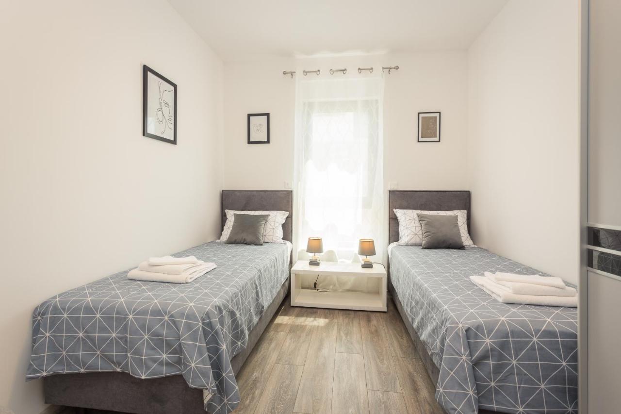 Luton Apartment Banjole Exterior foto