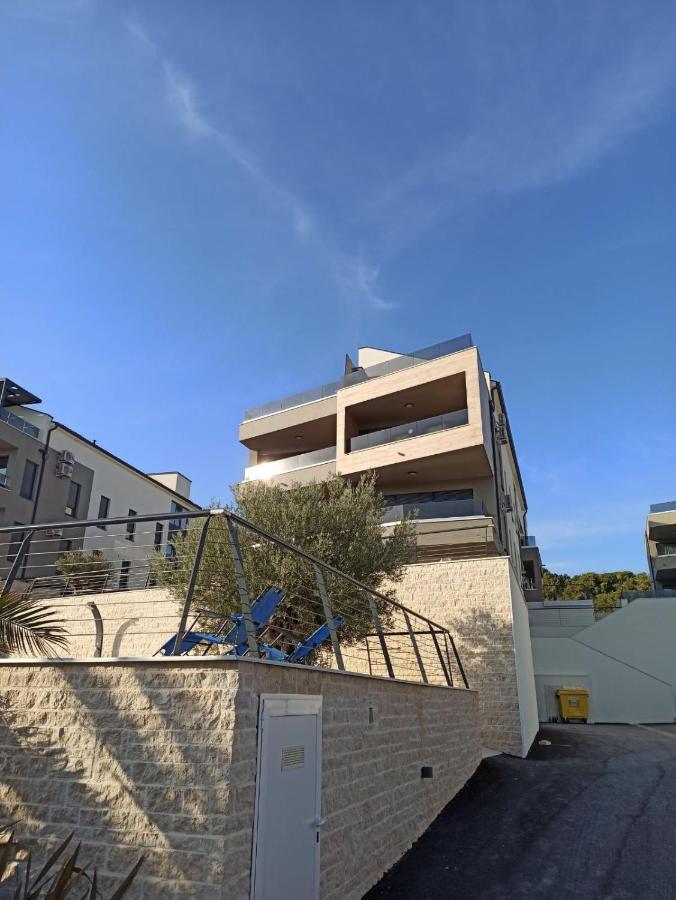 Luton Apartment Banjole Exterior foto