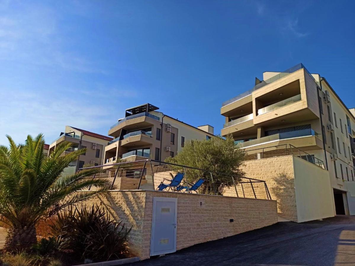 Luton Apartment Banjole Exterior foto