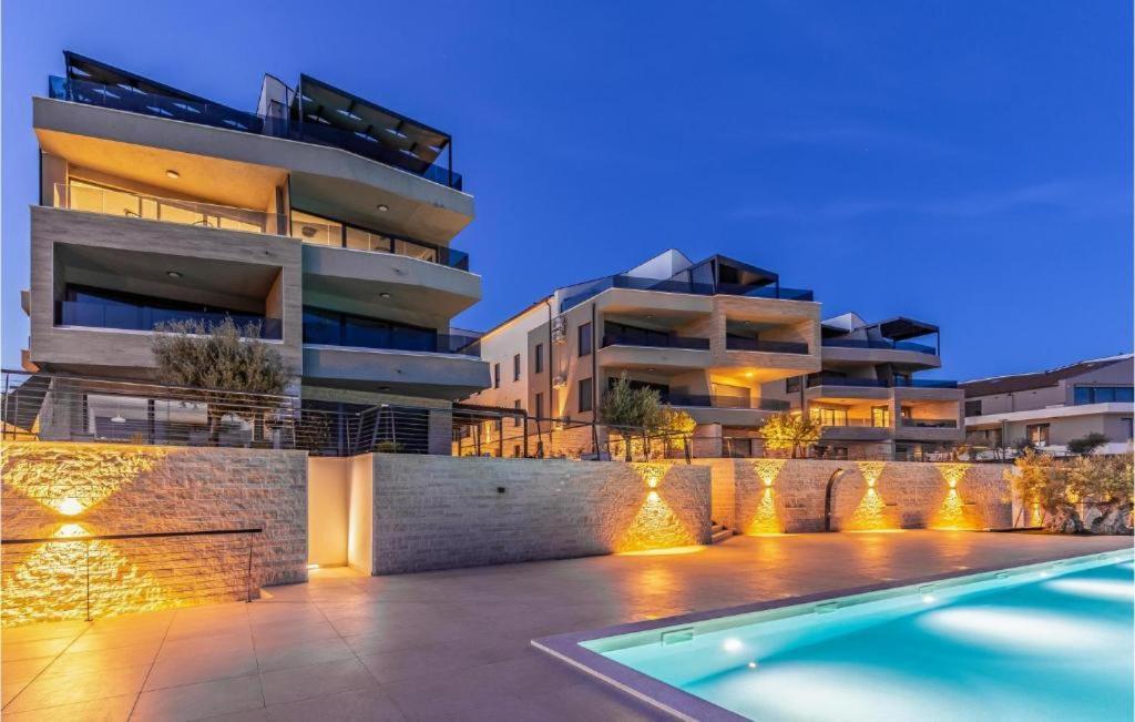 Luton Apartment Banjole Exterior foto
